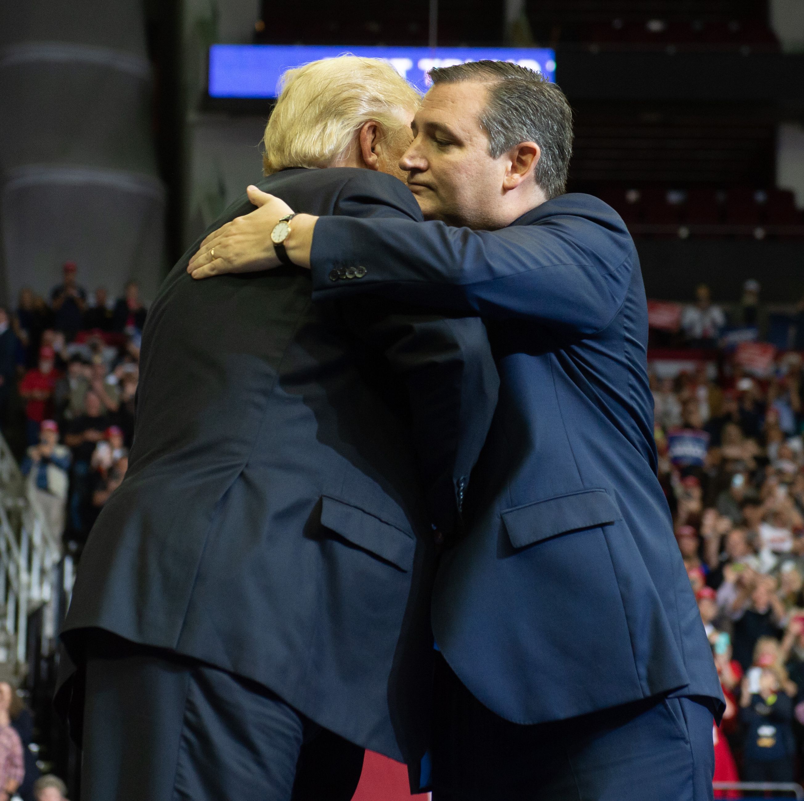Trump And Cruz Make Houston Crowd Antsy